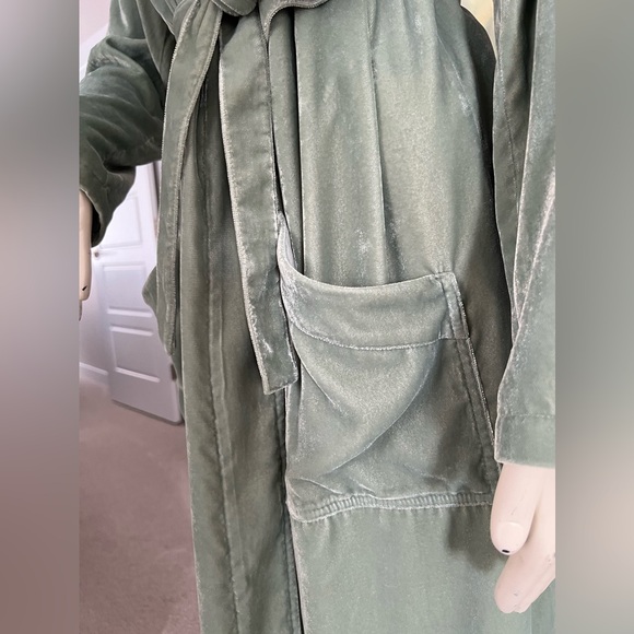 The MM6 MAISON MARGIELA Velvet Long House Coat - Picture 11 of 15